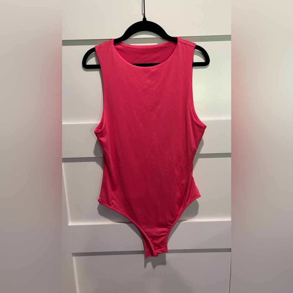 NWOT SHEIN Hot Pink sleeveless bodysuit. Size M